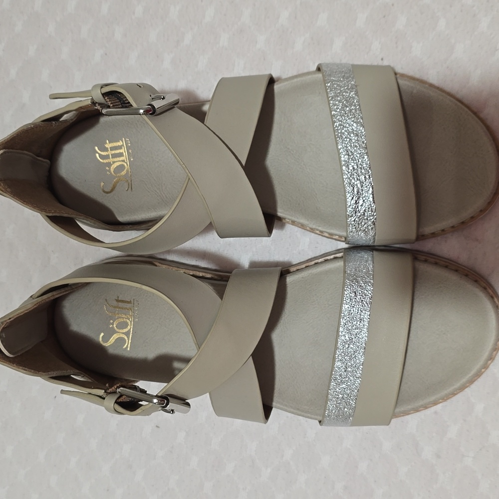 Sofft Taupe Neutral & Silver Metallic Accent Strappy Leather Forella Sandals